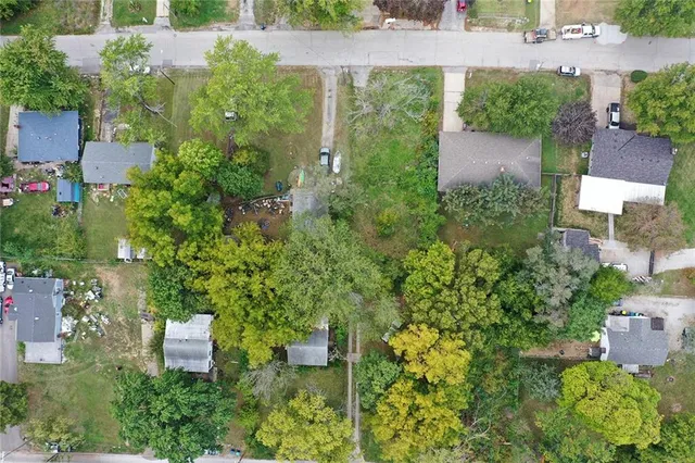 $15,000 | 405 South Vassar Avenue, Independence, MO 64054