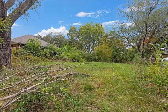 $15,000 | 405 South Vassar Avenue, Independence, MO 64054