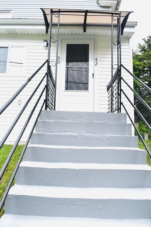 50-52 Balis Street Springfield, MA 01109 - Photo 2 of 42