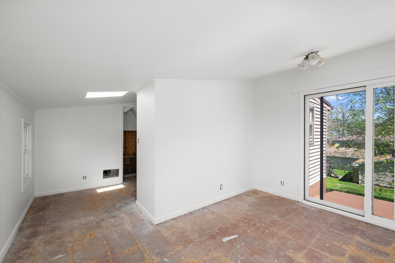 2416 7th Street Moline, IL 61265 - Photo 21 of 27 a view of an empty room with a window