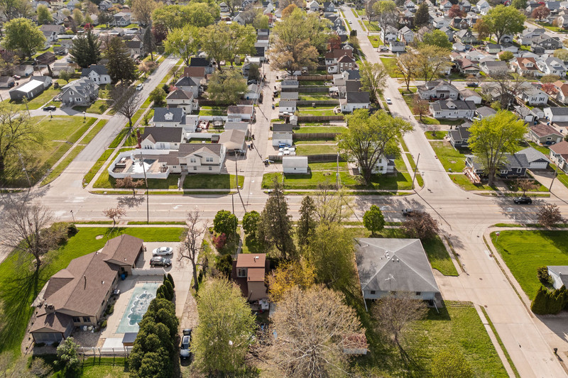 2416 7th Street Moline, IL 61265 - Photo 26 of 27 an aerial view of a city
