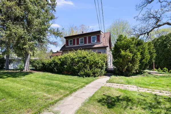 $94,000 | 2416 7th Street, Moline, IL 61265