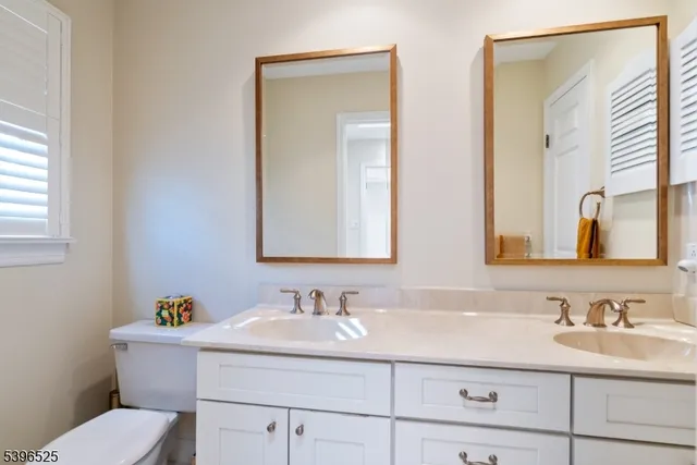 $875,000 | 8 Forest Dale Drive, Morristown, NJ 07960