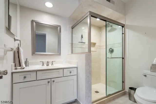 $875,000 | 8 Forest Dale Drive, Morristown, NJ 07960