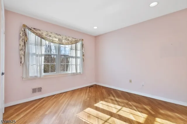 $875,000 | 8 Forest Dale Drive, Morristown, NJ 07960