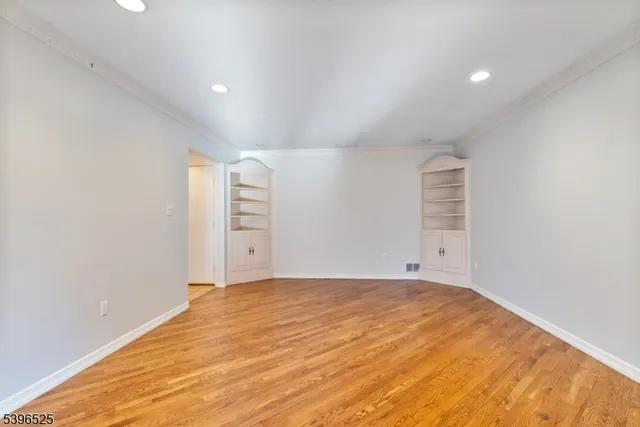 $875,000 | 8 Forest Dale Drive, Morristown, NJ 07960