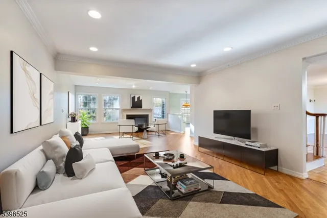 $875,000 | 8 Forest Dale Drive, Morristown, NJ 07960