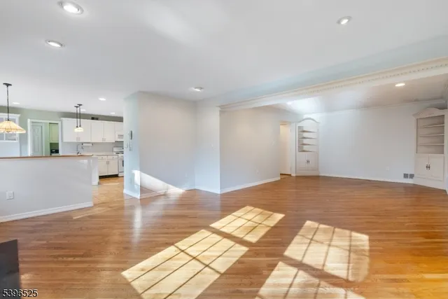 $875,000 | 8 Forest Dale Drive, Morristown, NJ 07960