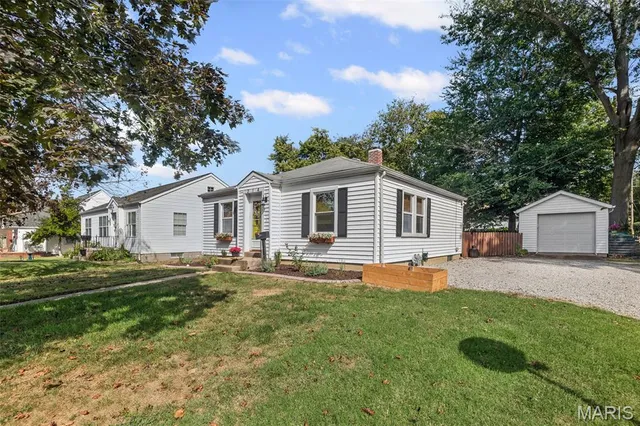 $172,500 | 214 Roosevelt Street, Lebanon, IL 62254