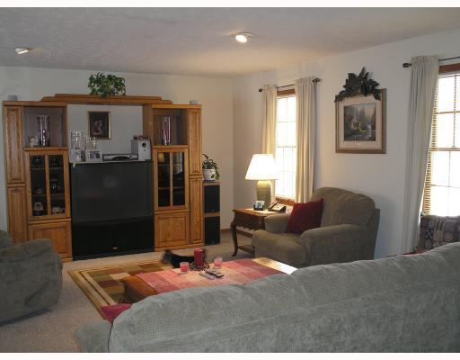 2458 Shrine Road Springfield, OH 45502 - Photo 5 of 12