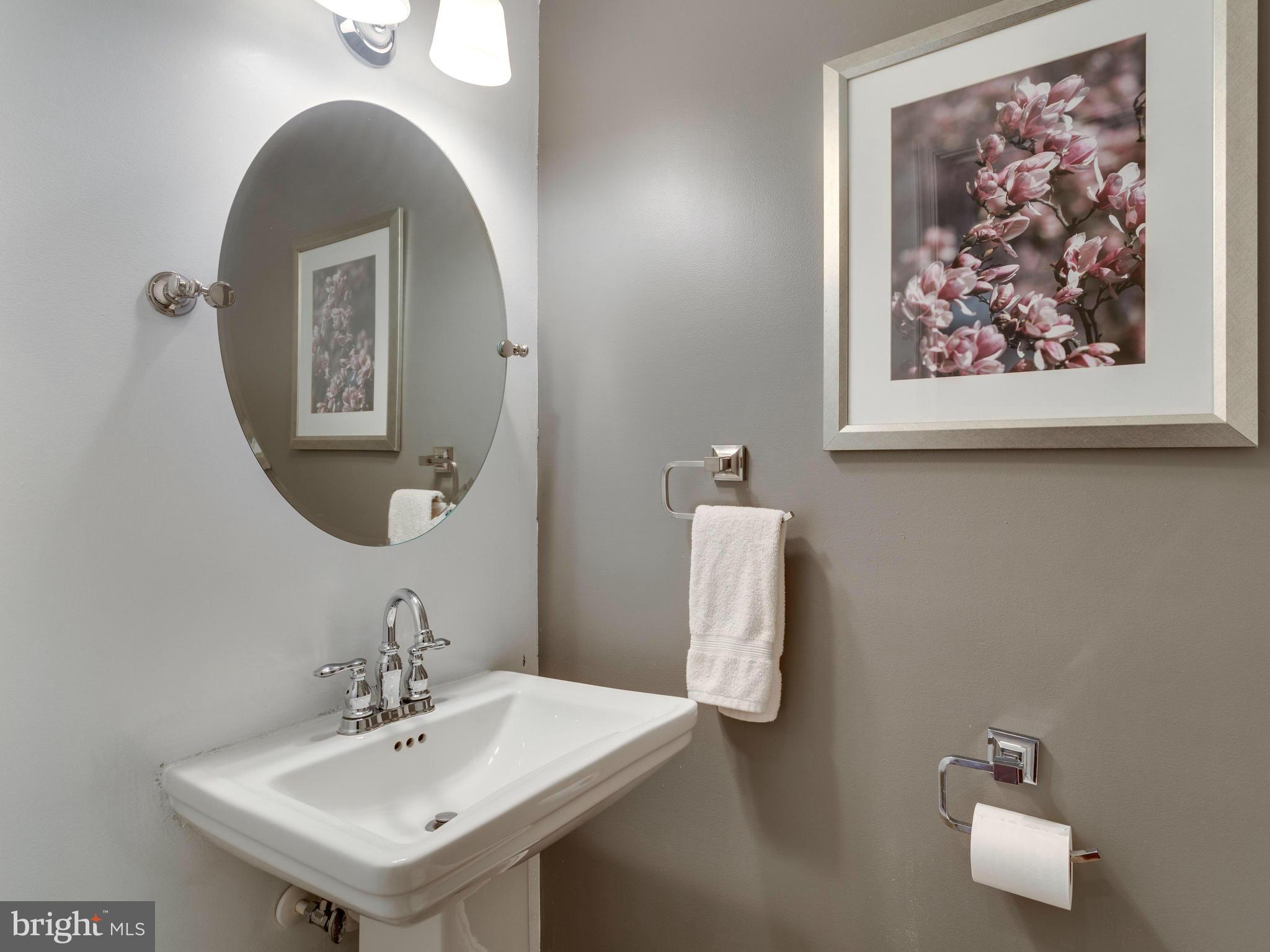 308 16th Street Northeast Washington, DC 20002 - Photo 13 of 30 Bath