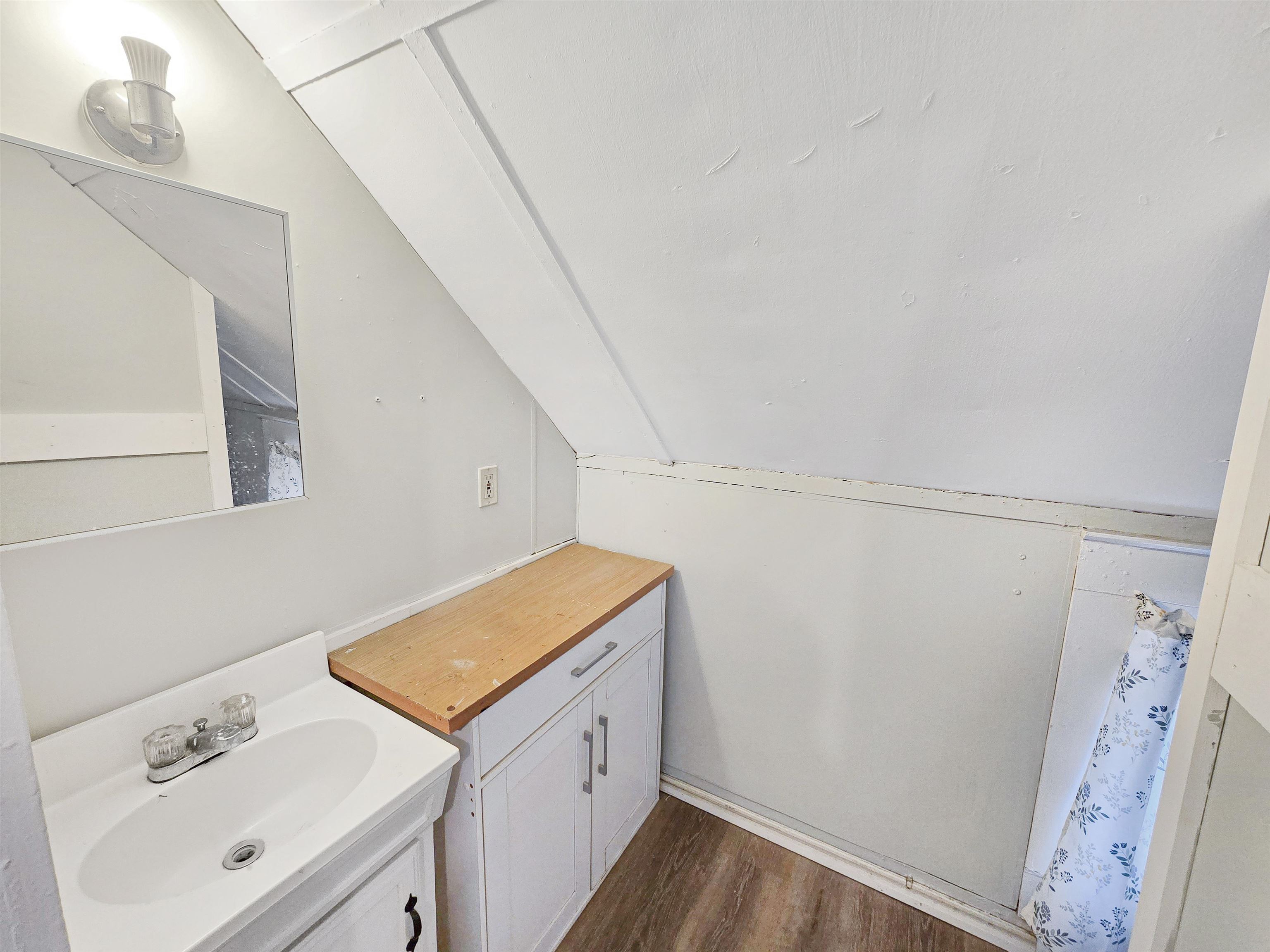 52 Chestnut Avenue Rutland, VT 05701 - Photo 10 of 34