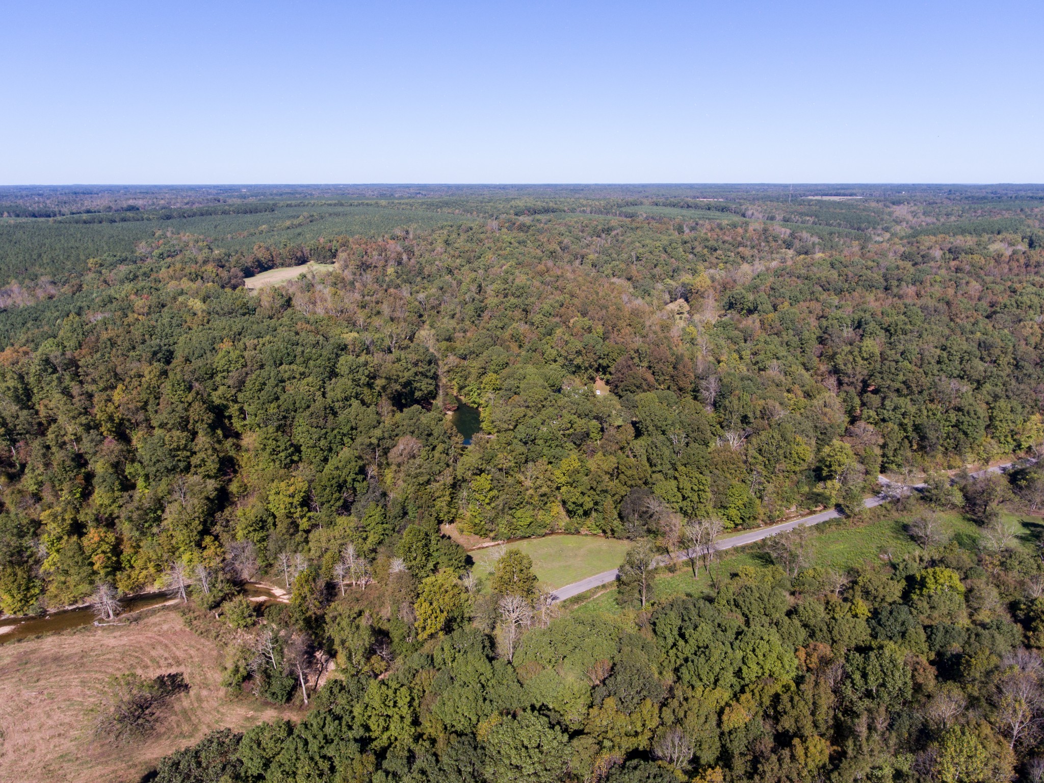 265 Turkey Branch Road Goodspring, TN 38460 - Photo 14 of 50 a view of a city