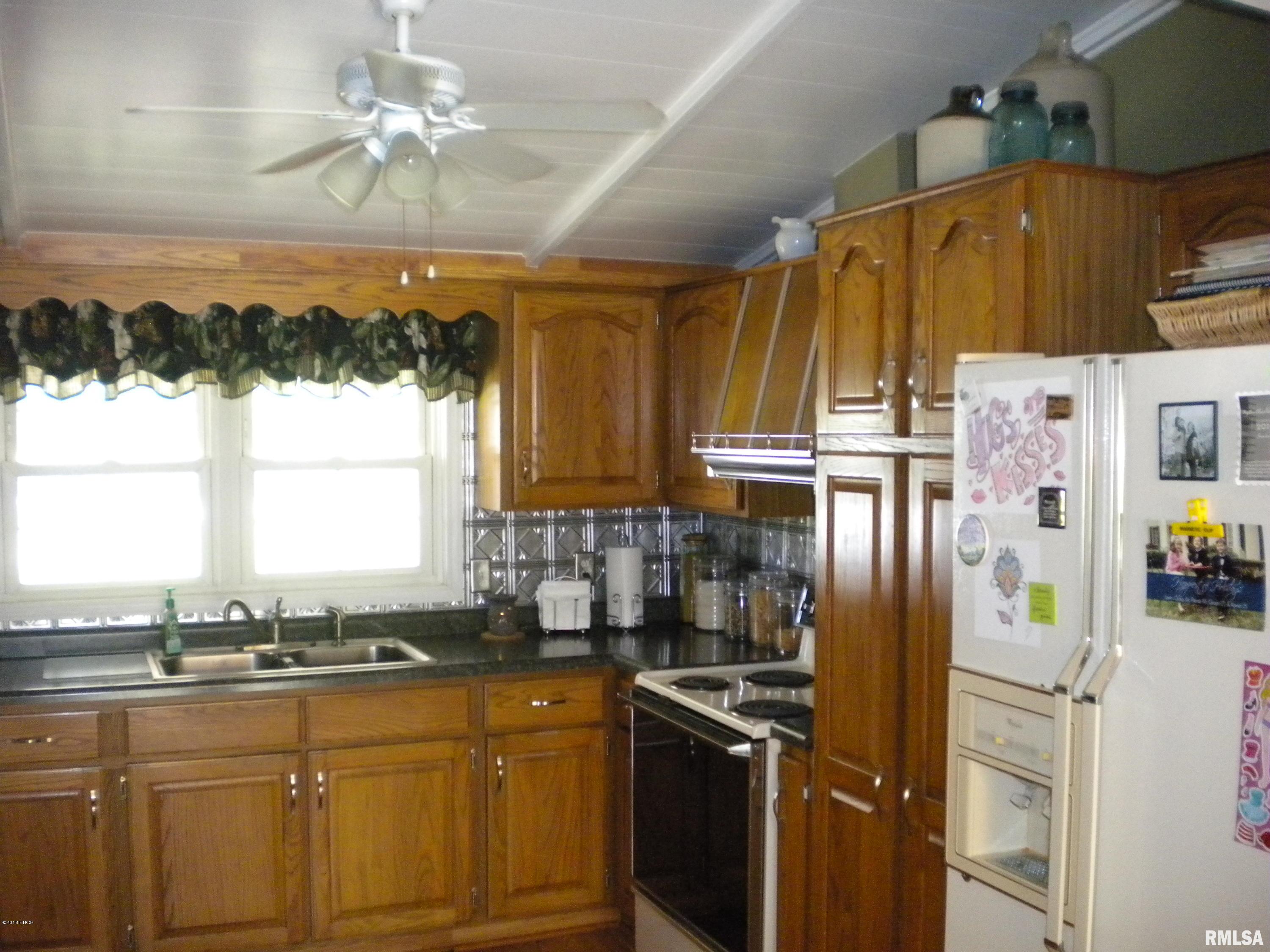 140 Ledford Road Harrisburg, IL 62946 - Photo 7 of 27 Gallery Image 7