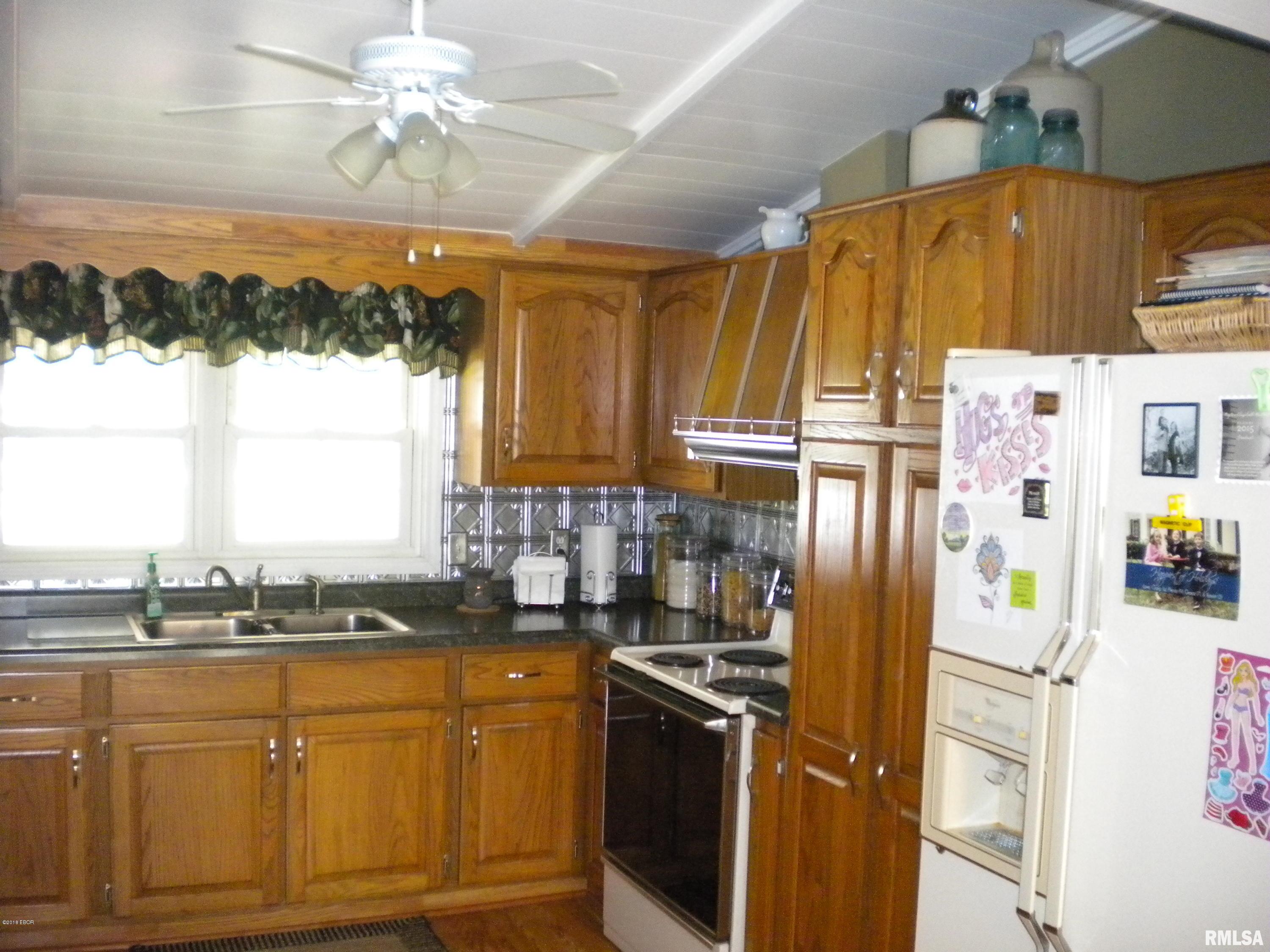140 Ledford Road Harrisburg, IL 62946 - Photo 8 of 27 Gallery Image 8