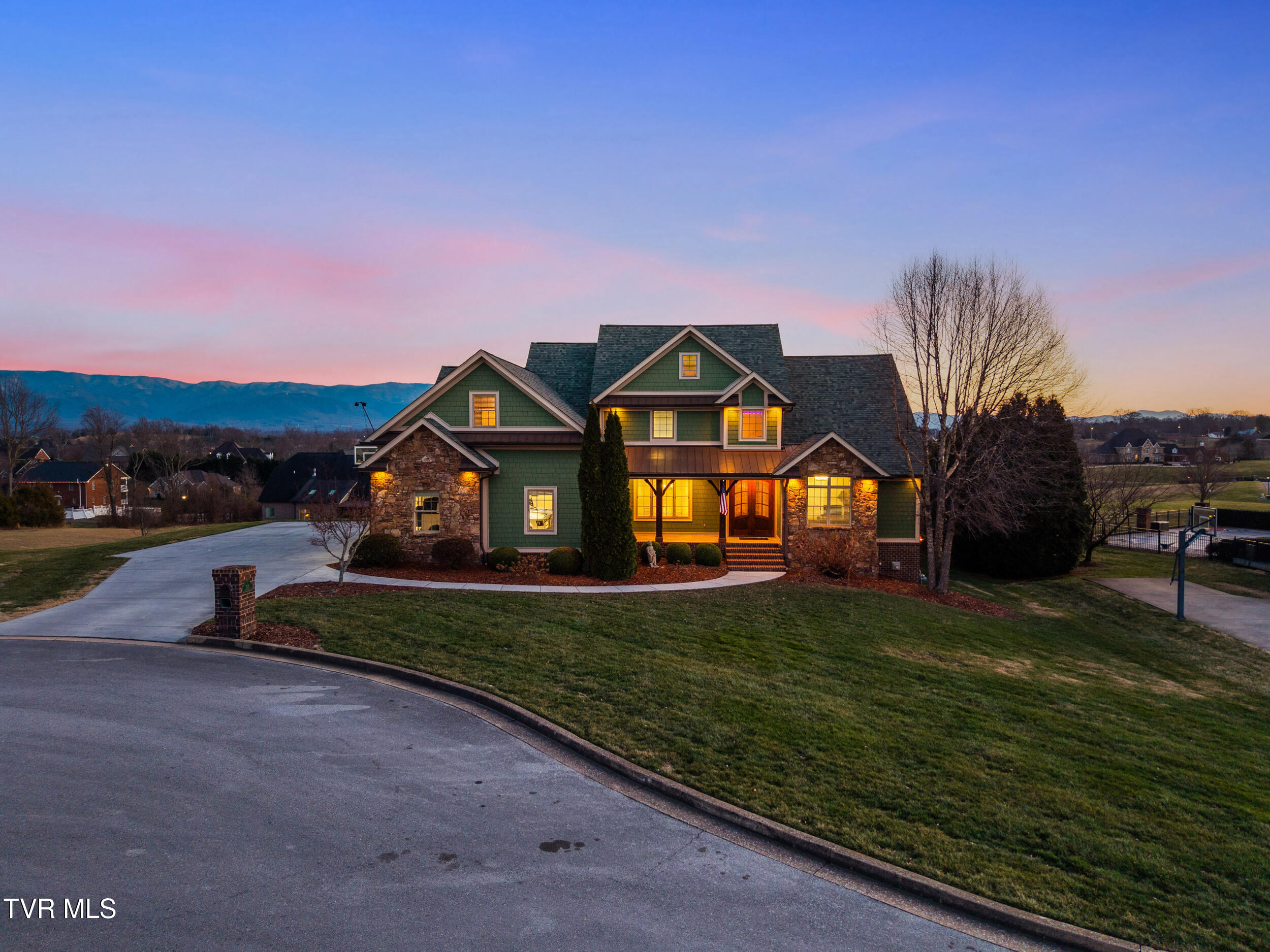 306 East Hawthorne Court Greeneville, TN 37745 - Photo 79 of 94 5_knox_view_media_306_e_hawthorne_ct_100