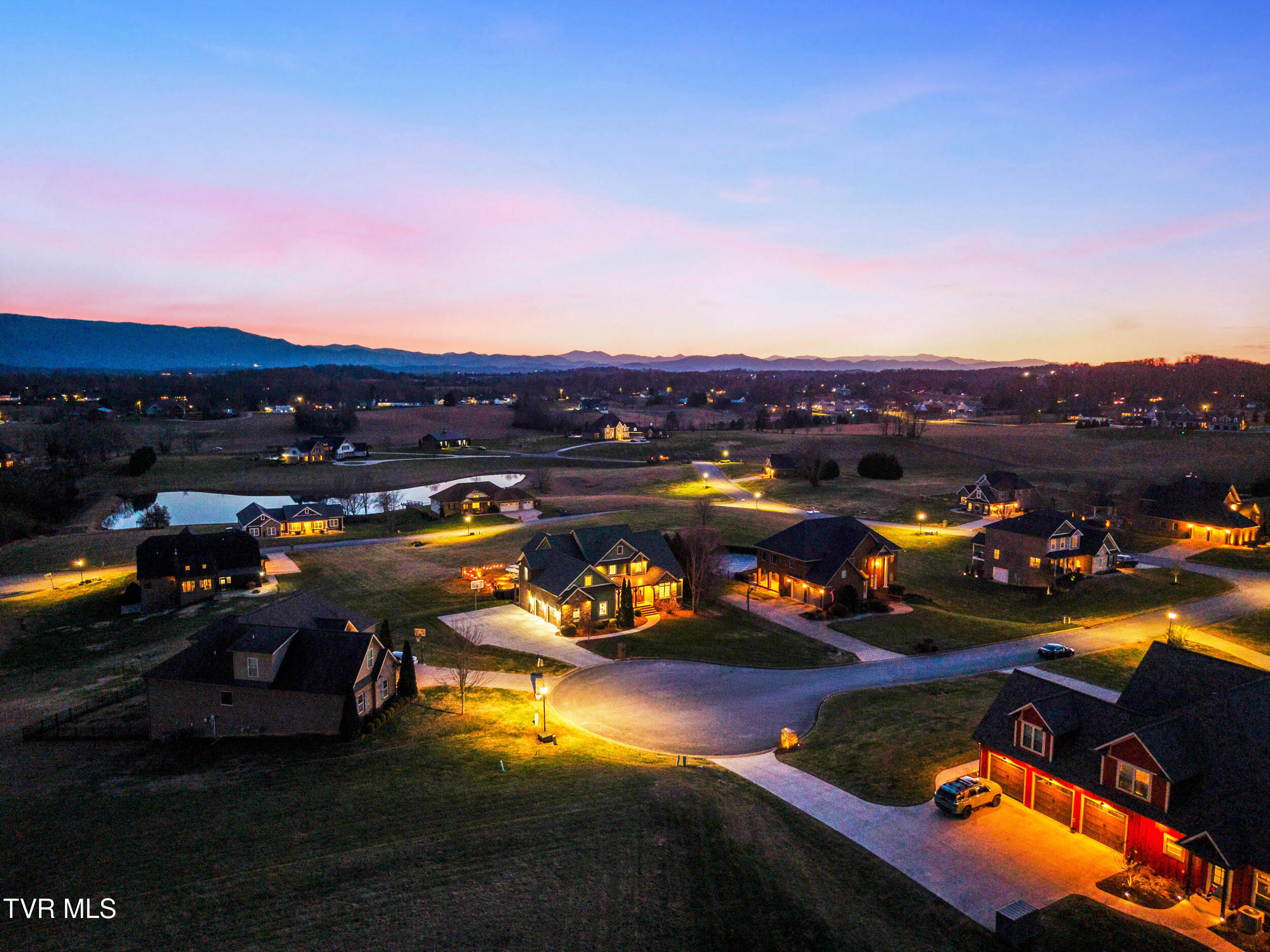 306 East Hawthorne Court Greeneville, TN 37745 - Photo 90 of 94 23_knox_view_media_306_e_hawthorne_ct_10