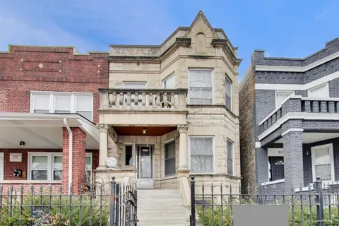 $419,000 | 4820 West Washington Boulevard, Chicago, IL 60644