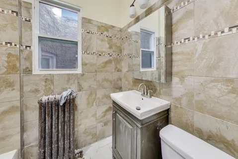 $419,000 | 4820 West Washington Boulevard, Chicago, IL 60644