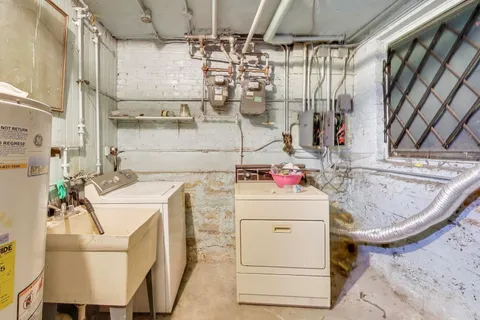 $419,000 | 4820 West Washington Boulevard, Chicago, IL 60644