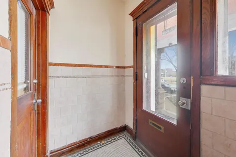 $419,000 | 4820 West Washington Boulevard, Chicago, IL 60644