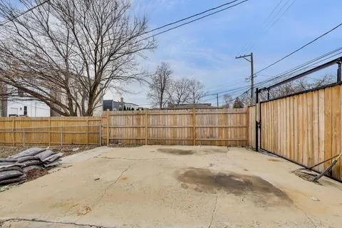 $419,000 | 4820 West Washington Boulevard, Chicago, IL 60644