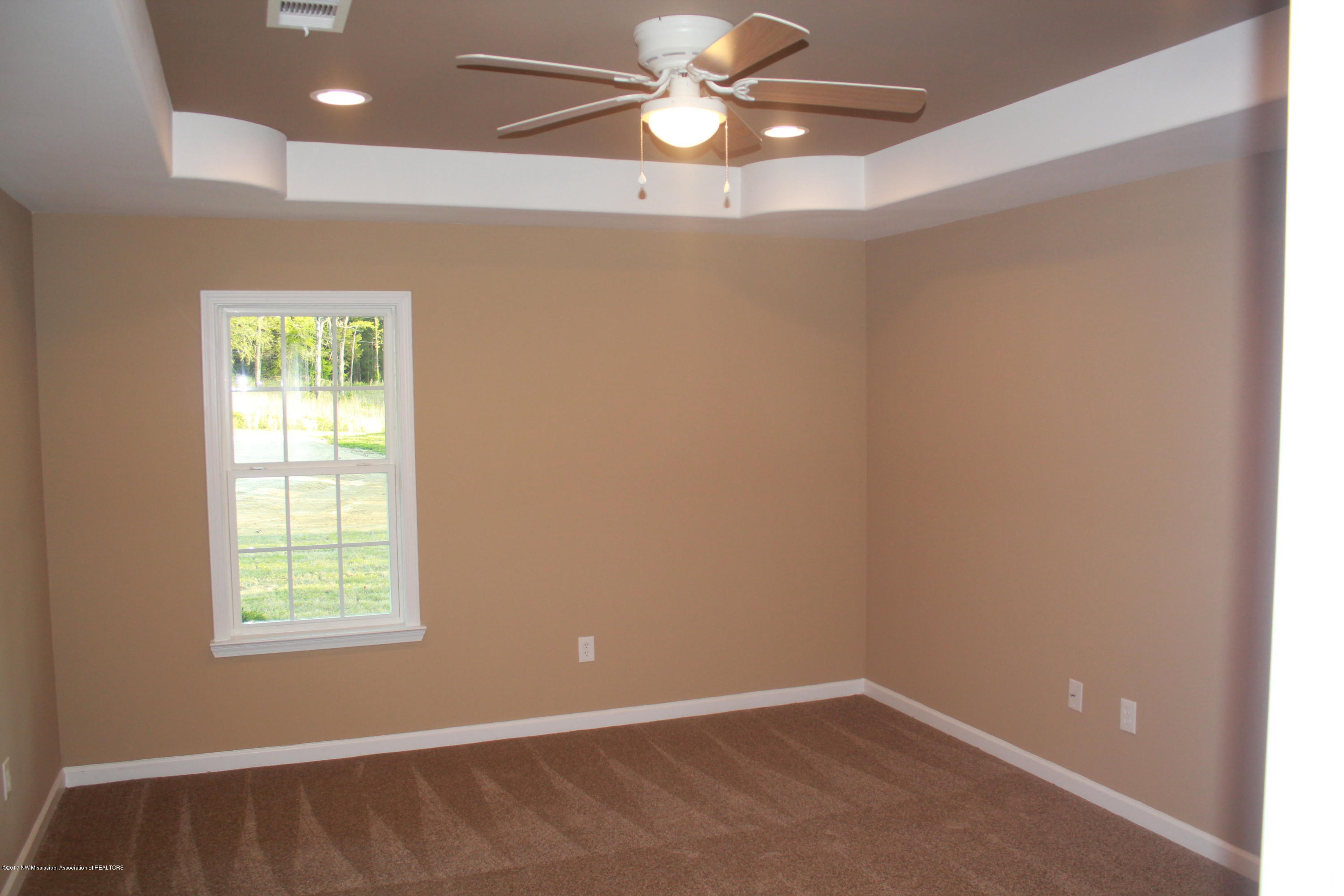 3984 Hernando Road Holly Springs, MS 38635 - Photo 19 of 32 010