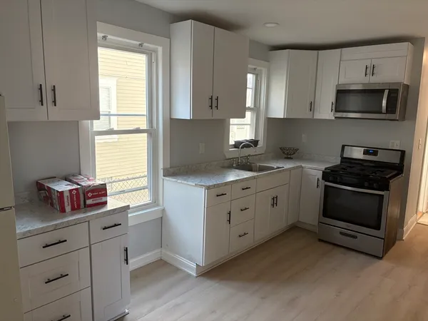 $2,850 | 102 Robey Street, Unit 1, Boston, MA 02125