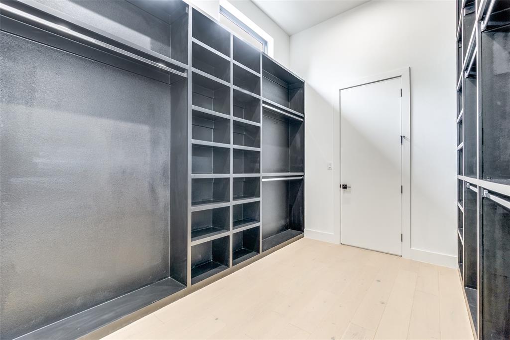 4218 Bonham Street Dallas, TX 75229 - Photo 20 of 34 Primary Walk-in Closet