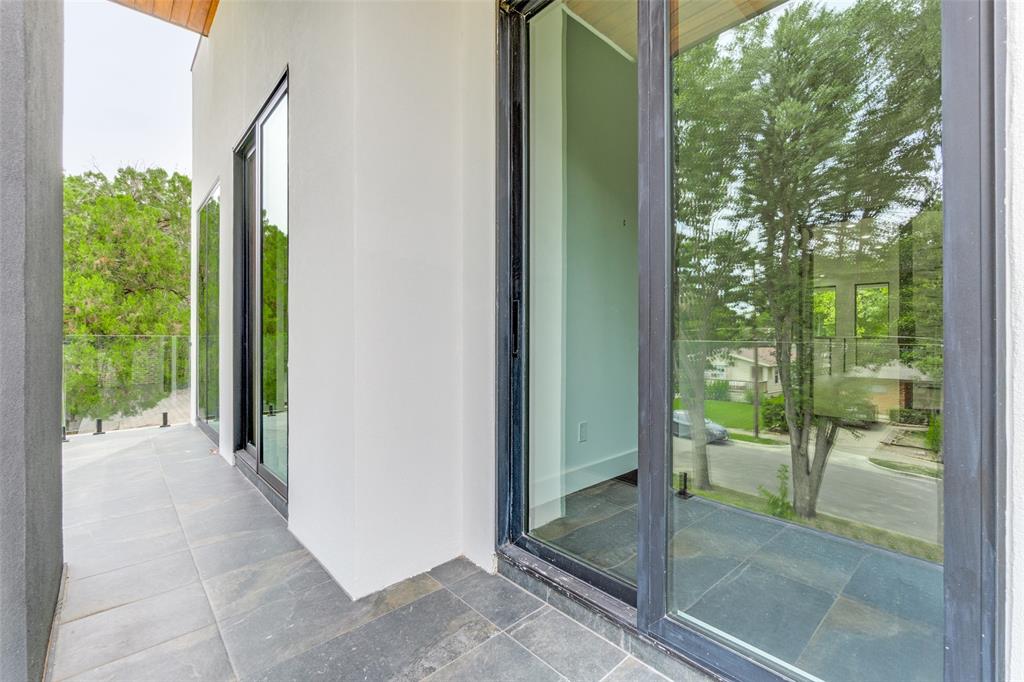 4218 Bonham Street Dallas, TX 75229 - Photo 21 of 34