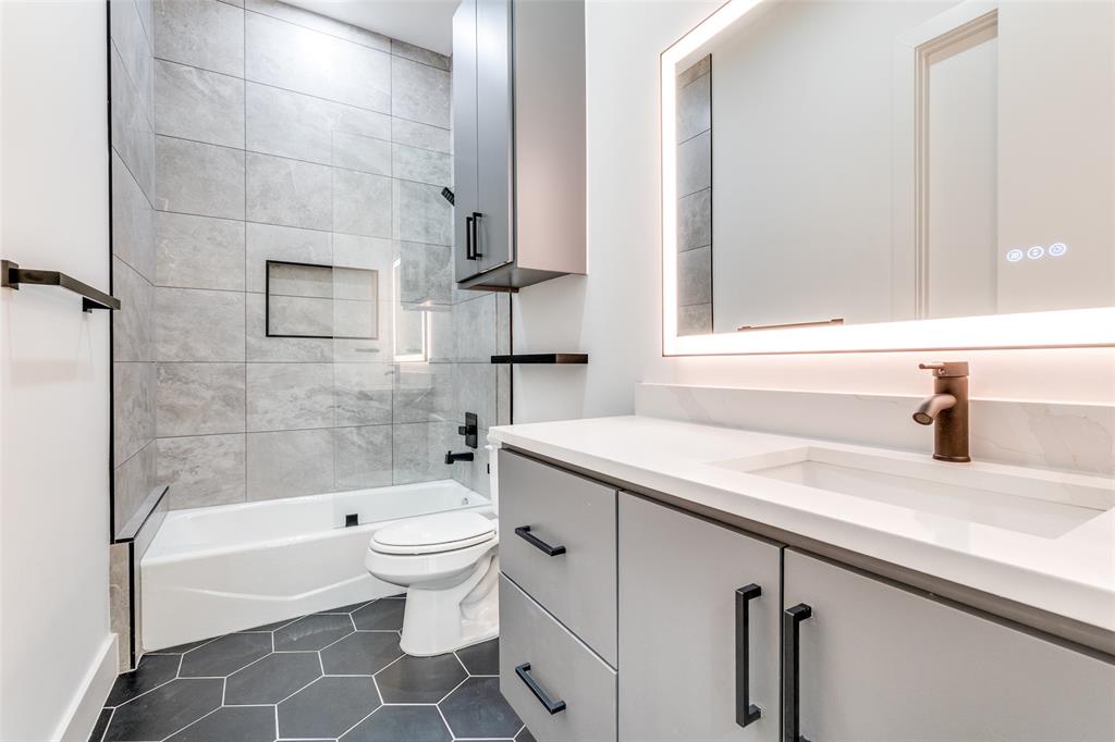 4218 Bonham Street Dallas, TX 75229 - Photo 27 of 34