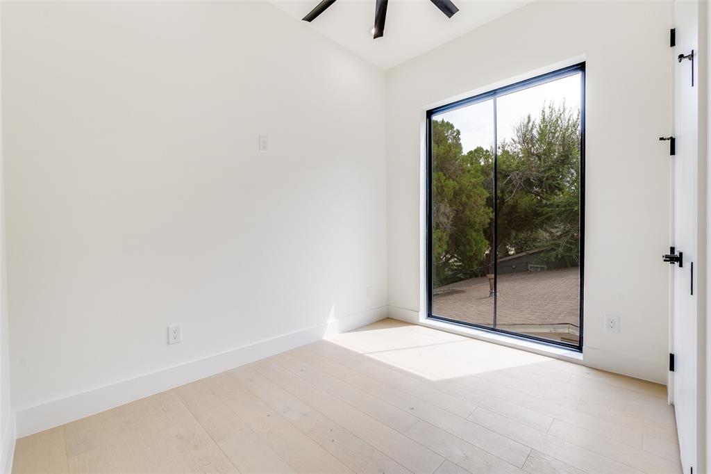 4218 Bonham Street Dallas, TX 75229 - Photo 29 of 34