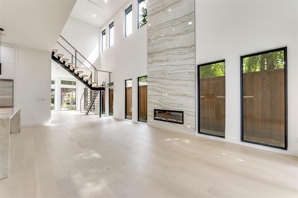 4218 Bonham Street Dallas, TX 75229 - Photo 6 of 34