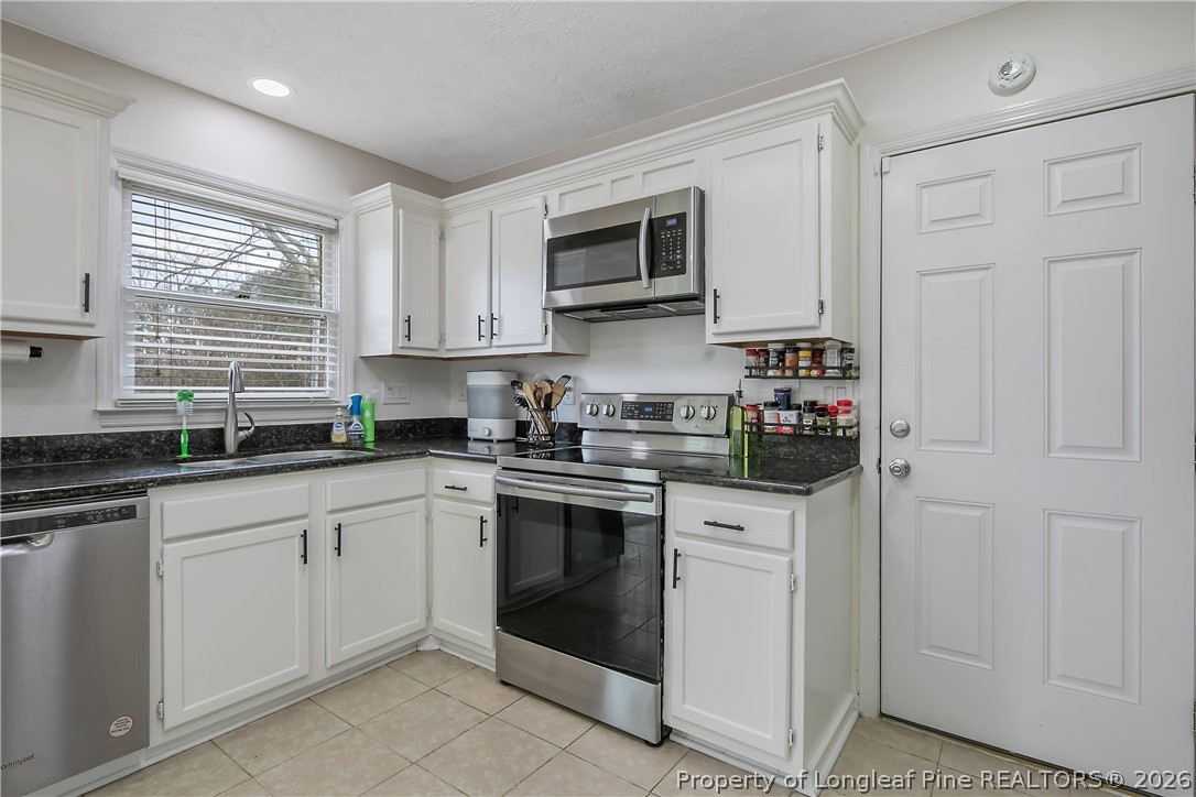 179 Eulon Loop Raeford, NC 28376 - Photo 15 of 39