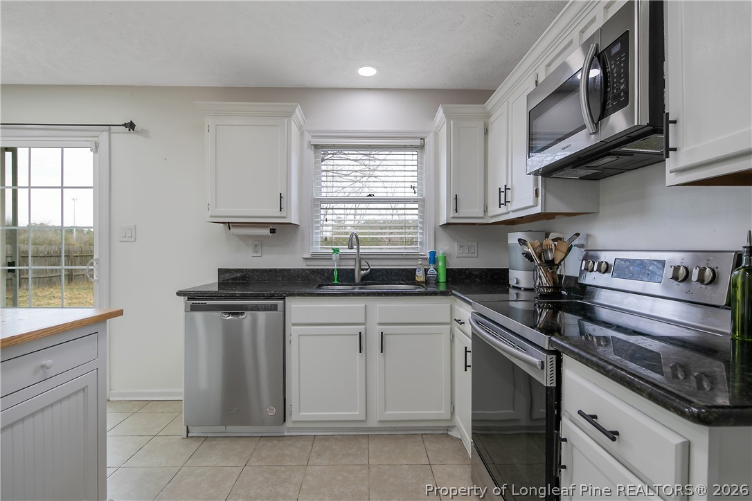 179 Eulon Loop Raeford, NC 28376 - Photo 16 of 39