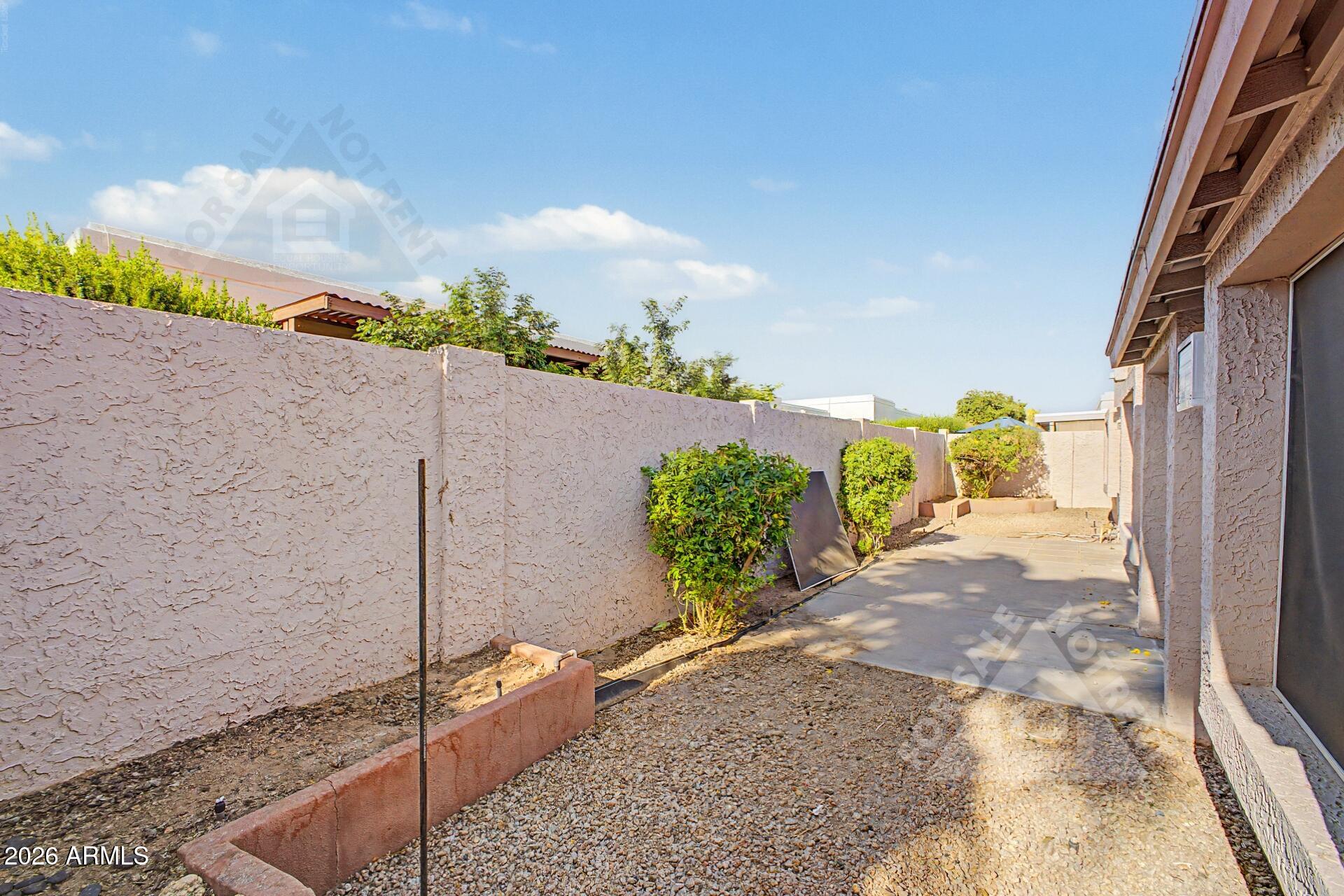 912 East Villa Rita Drive Phoenix, AZ 85022 - Photo 27 of 27 a view of a backyard