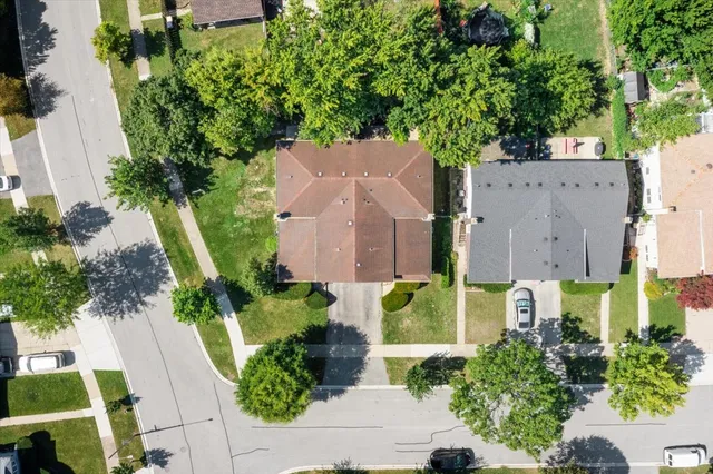 $3,500 | 1704 North Drury Lane, Arlington Heights, IL 60004