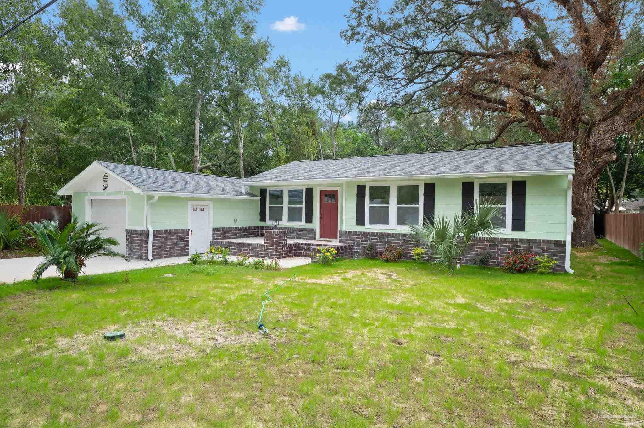 114 Rue Max Street Pensacola, FL 32507 - Photo 2 of 41