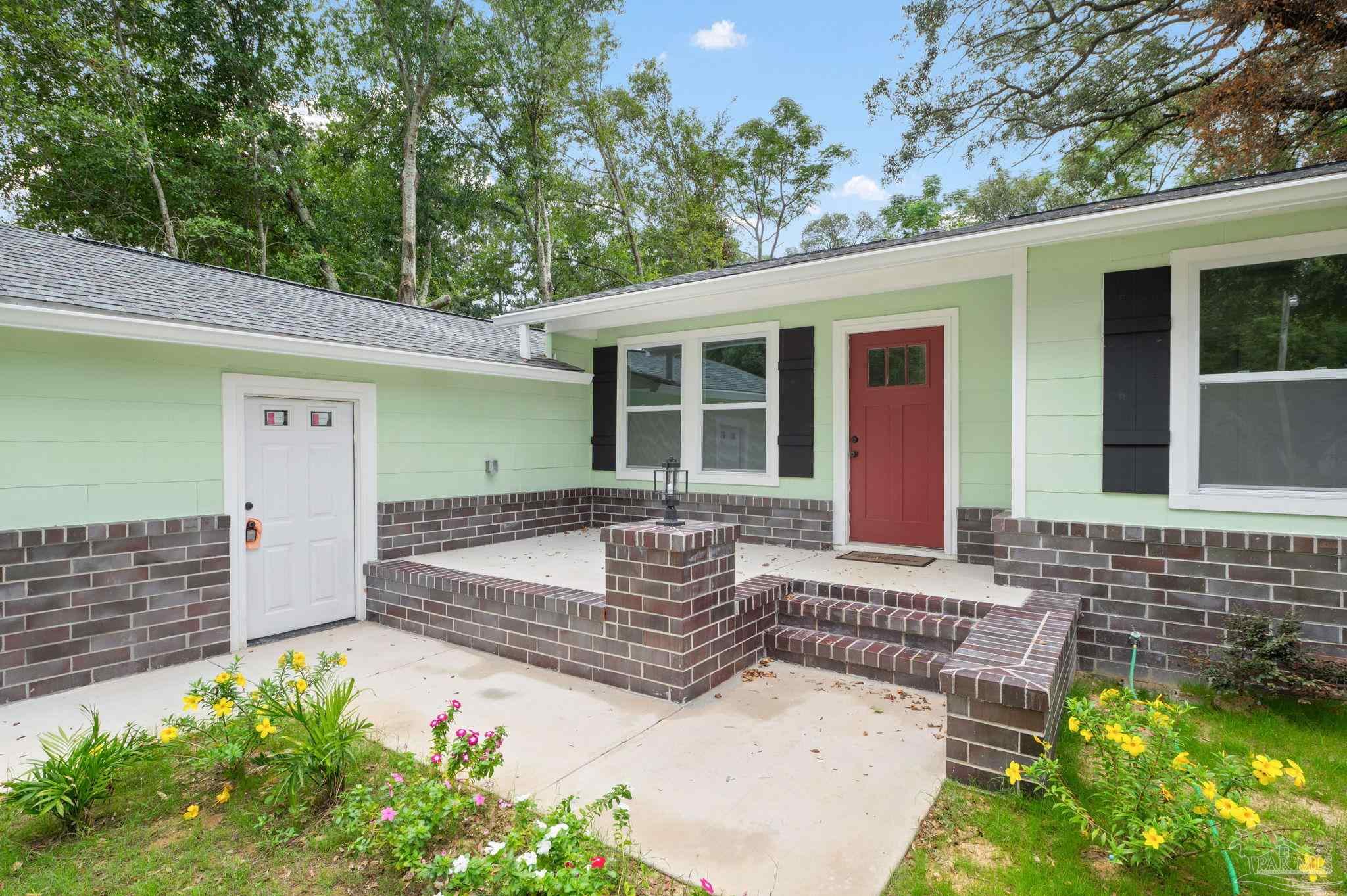 114 Rue Max Street Pensacola, FL 32507 - Photo 4 of 41