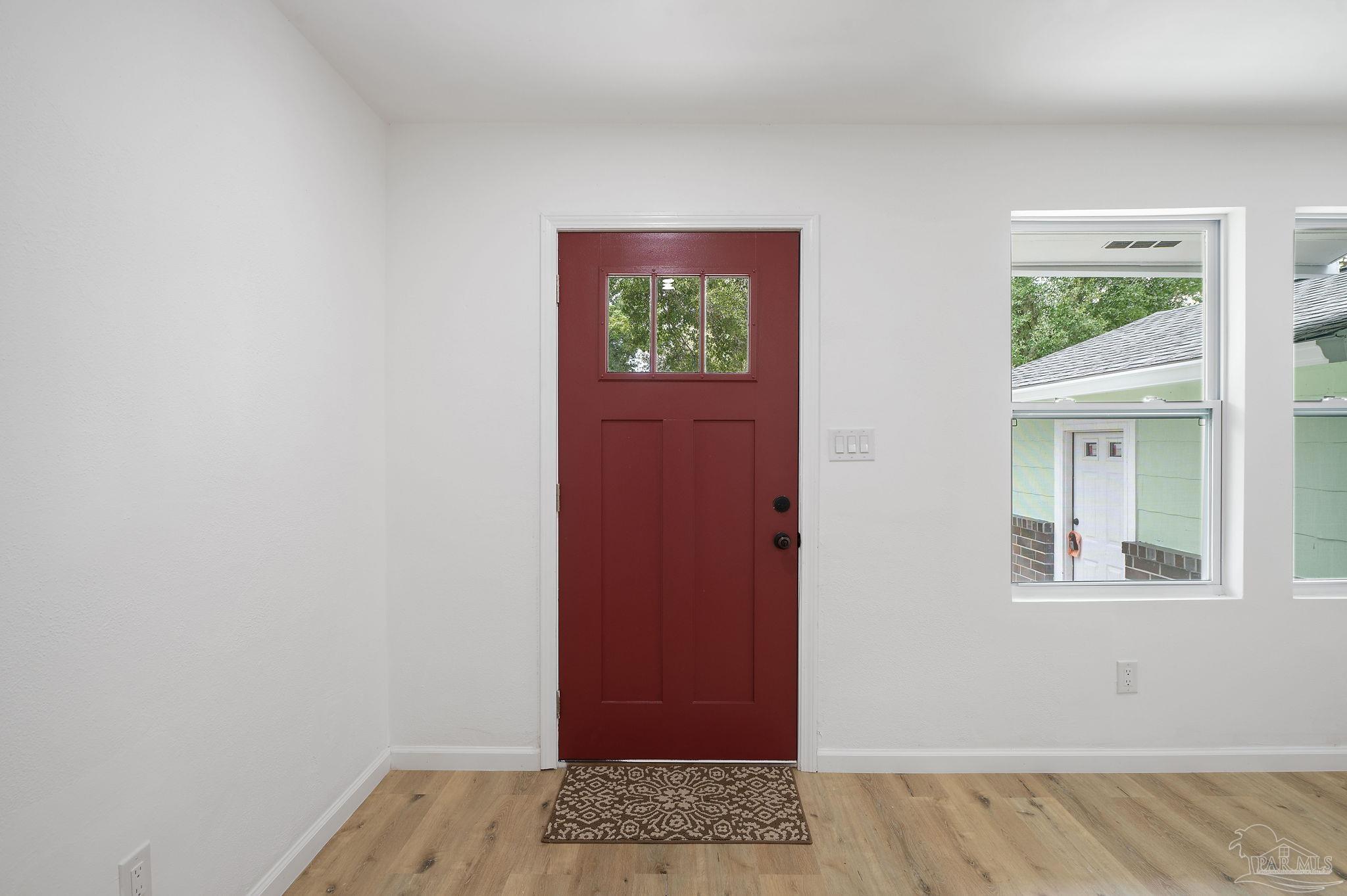 114 Rue Max Street Pensacola, FL 32507 - Photo 7 of 41