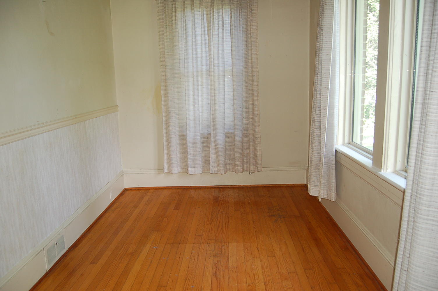 48 Fields Avenue Blue Ridge, VA 24064 - Photo 19 of 46 a view of a room with wooden floor and a window