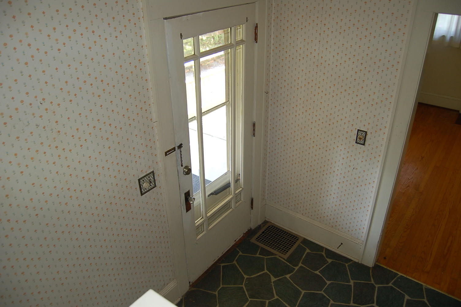 48 Fields Avenue Blue Ridge, VA 24064 - Photo 21 of 46 a view of an empty room