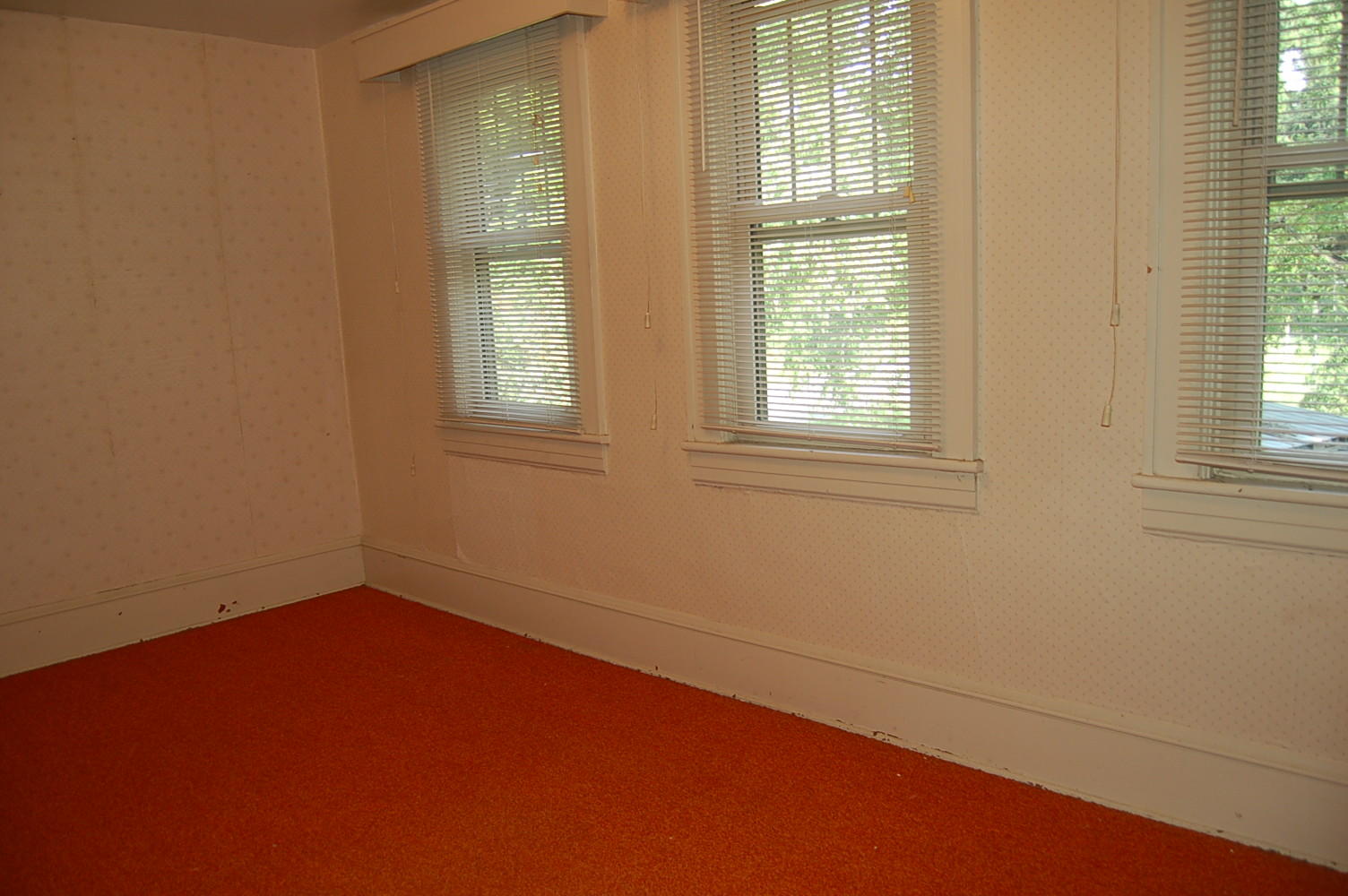 48 Fields Avenue Blue Ridge, VA 24064 - Photo 26 of 46 an empty room with a window