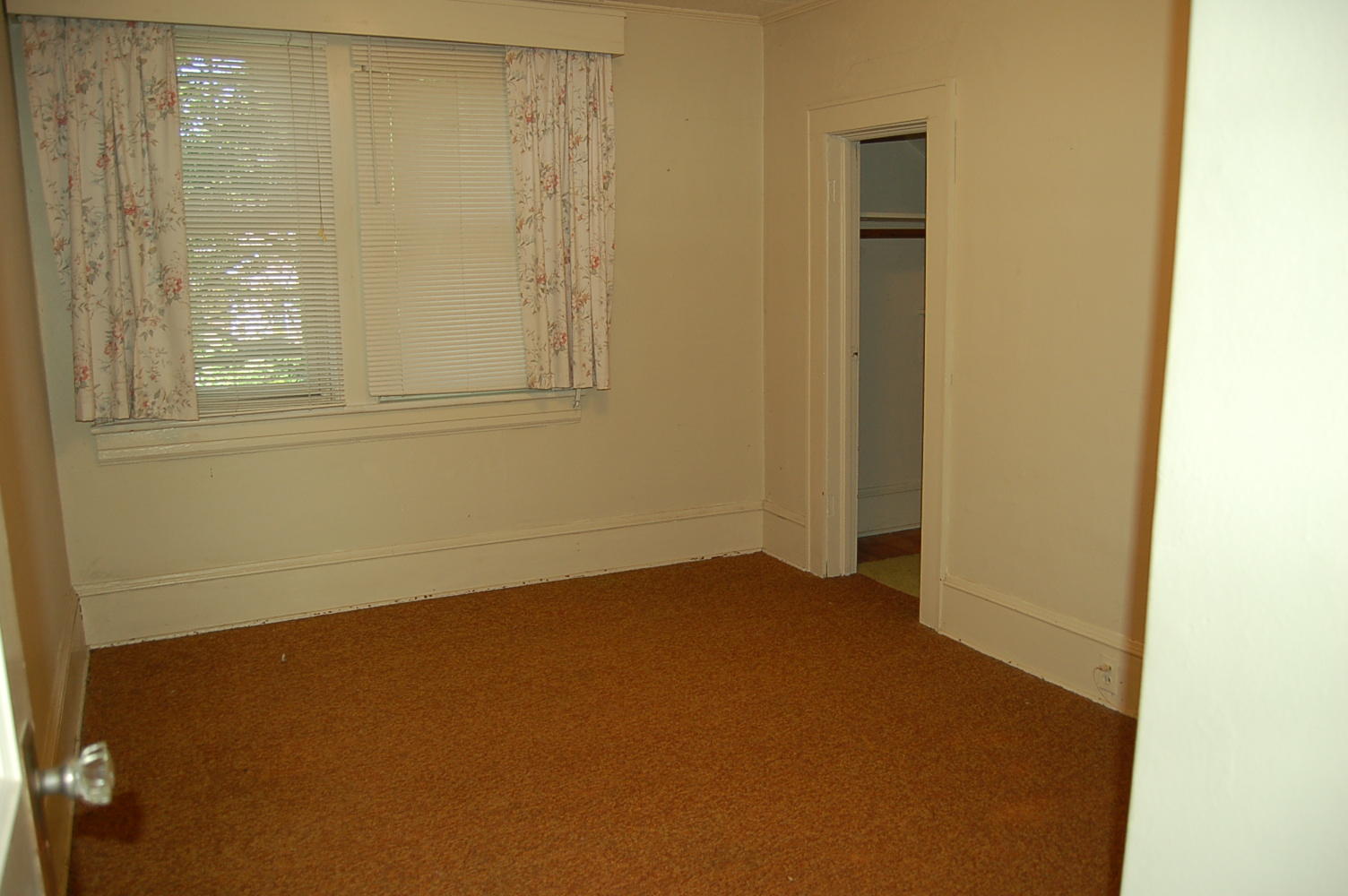 48 Fields Avenue Blue Ridge, VA 24064 - Photo 28 of 46 a view of an empty room with a window