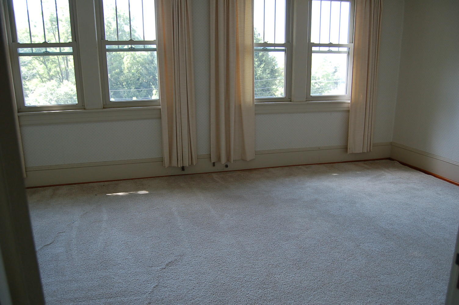 48 Fields Avenue Blue Ridge, VA 24064 - Photo 30 of 46 an empty room with a empty space and window