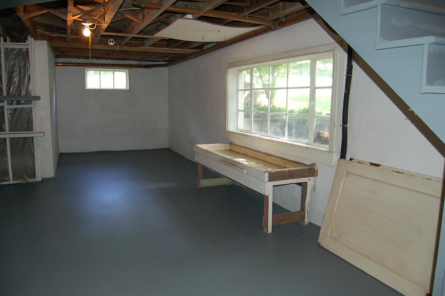 48 Fields Avenue Blue Ridge, VA 24064 - Photo 33 of 46 a room with table and window