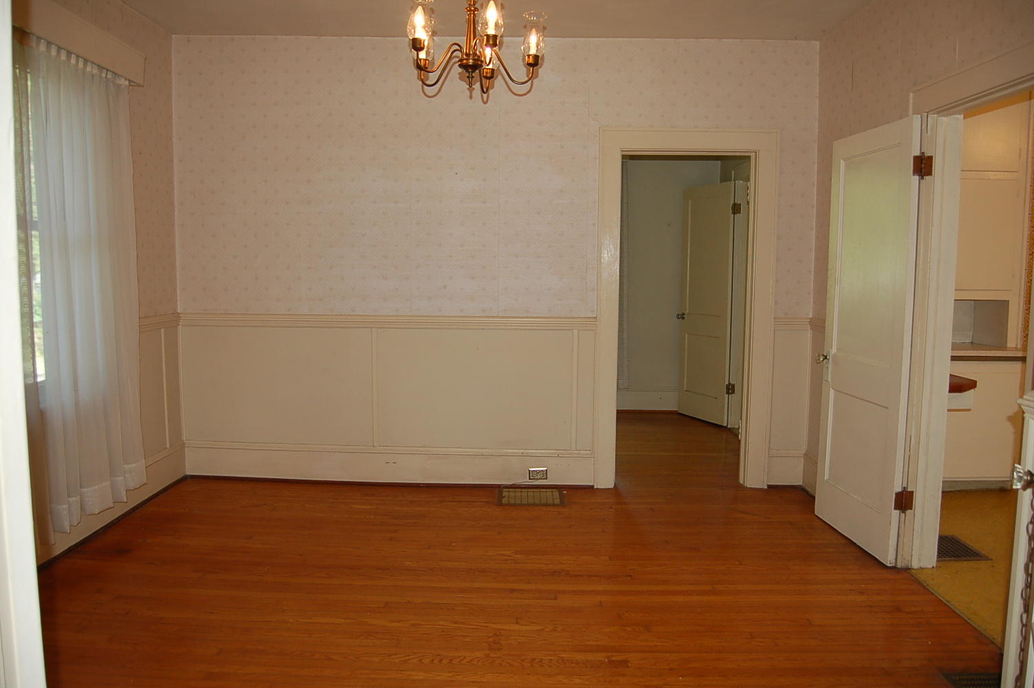 48 Fields Avenue Blue Ridge, VA 24064 - Photo 10 of 46 a view of empty room with wooden floor