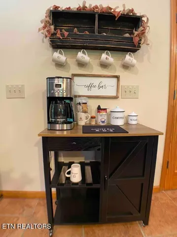 $359,000 | 6814 Flats Road, Tallassee, TN 37878