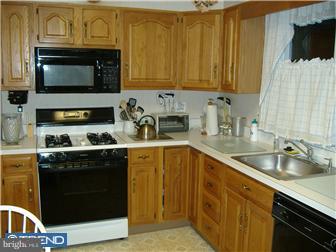 118 Bender Road Hatboro, PA 19040 - Photo 5 of 10 Kitchen