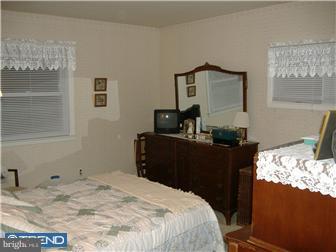 118 Bender Road Hatboro, PA 19040 - Photo 7 of 10 Bedroom - Main